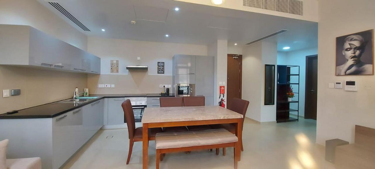 One Elegant 1Bhk Apartment In Muscat Bay 02 Esterno foto