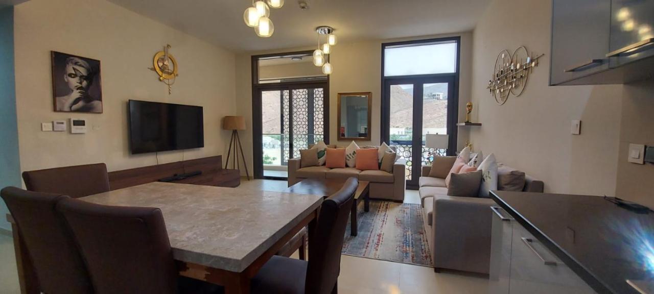 One Elegant 1Bhk Apartment In Muscat Bay 02 Esterno foto